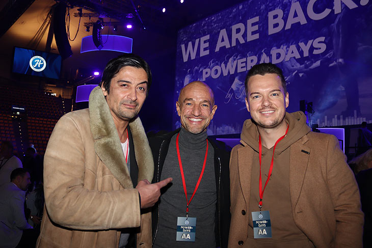 Adrian Can, Peyman Amin, Florian Plettenberg bei den Power-Days in der Olympiahalle in München am 4.12.2022 (©Foto:Martin Schmitz)